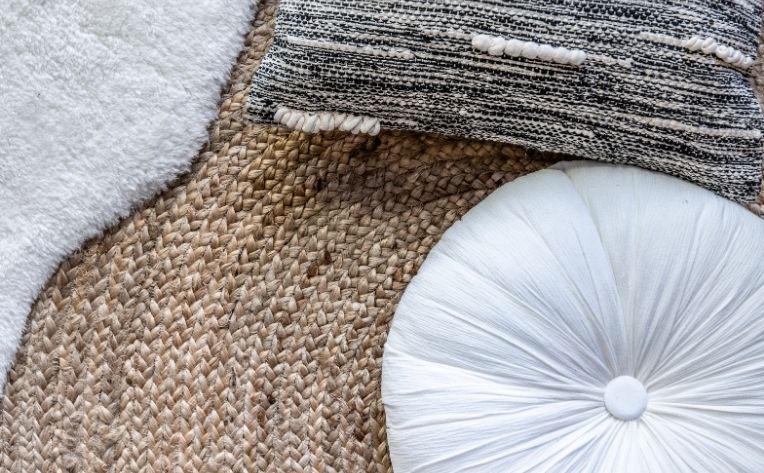 سجادة صغيرة المساحة